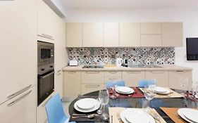 Claremont 1Bedroom Apartment